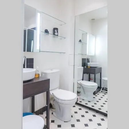Petits Carreaux Studio And Terrace In Montorgueil Paris